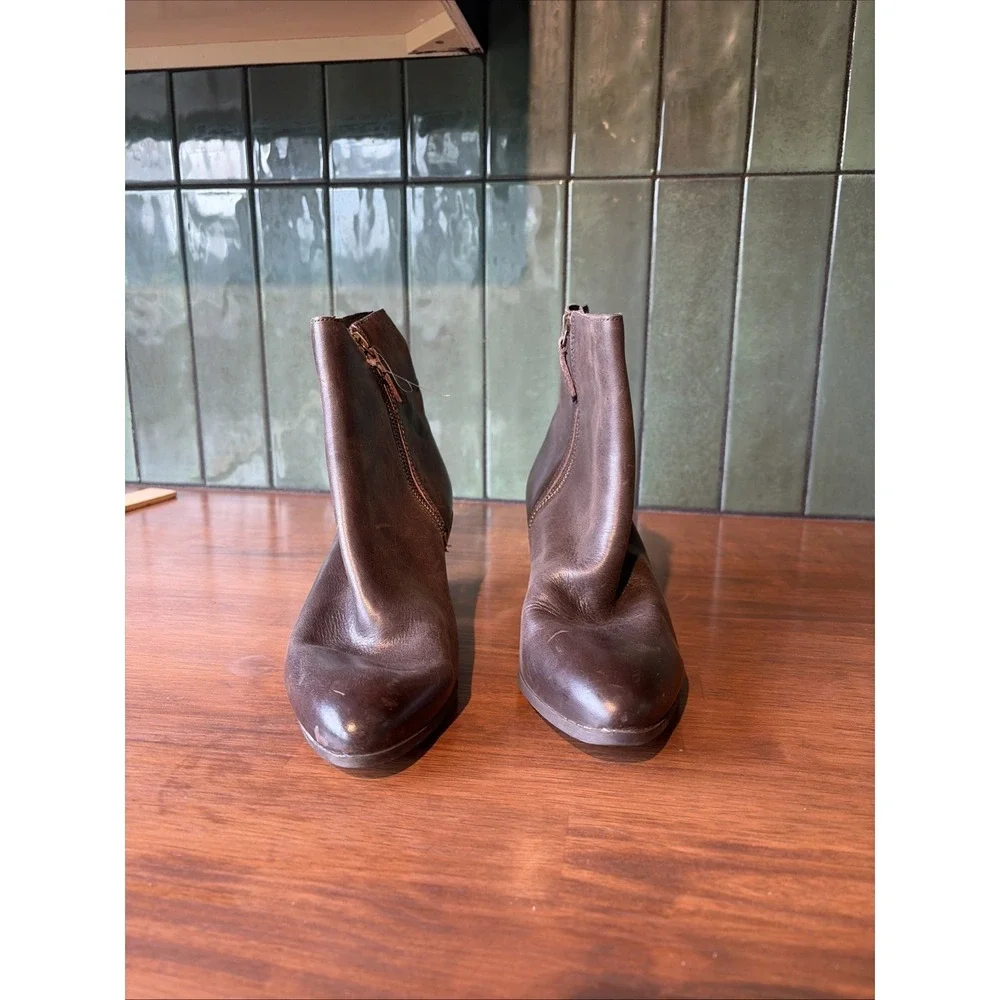 FRYE MEGAN SIDE ZIP Dark Brown LEATHER ANKLE BOOTIES‎ Size 8.5 M